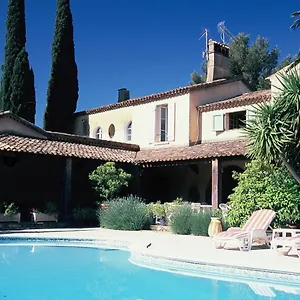 Bed & Breakfast Chateau Maravenne, La Londe-les-Maures