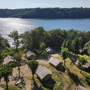 camping-le-lac-de-la-siauve.hotels-rhonealpes.com/